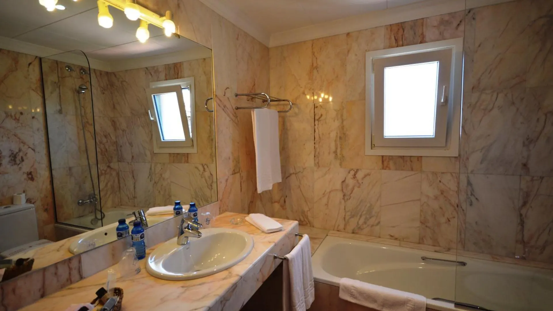 Hotel Can Ceret Sant Pere Pescador 3*,  Espagne